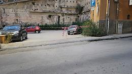 Cronaca di un abbandono: i parcheggi di via Gioeni tra crolli e crateri