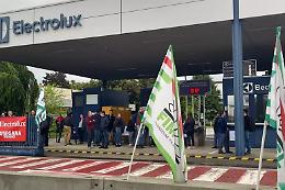 Electrolux, sciopero del 25 maggio e stato di agitazione: i sindacati chiedono un piano per la reindustrializzazione