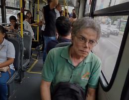 Michael Jackson &egrave; vivo e viaggia in bus? Anatomia di un video inganno che sta spopolando sul web
