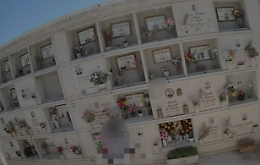 Scicli, rubava fiori al cimitero comunale: denunciata