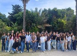 Studenti nisseni "lavorano" il papiro e diventano "guide per un giorno" a Siracusa