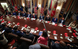 Trattativa al limite con l'Iran. Trump: &laquo;Stanno negoziando allo stremo. Teheran non pu&ograve; avere l'arma nucleare&raquo;