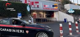 Colpo al supermercato: la fuga in auto e poi l'arresto