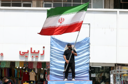 No al trasferimento dell'uranio arricchito e controllo consolidato su Hormuz: si complicano i negoziati dell'Iran con gli Stati Uniti