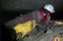 Speleologo bloccato a 120 metri di profondit&agrave; nella grotta dei Cinghiali Volanti: corsa contro il tempo per salvarlo