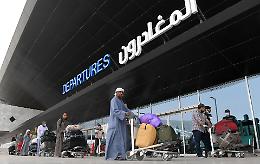 Missili sull&rsquo;aeroporto del Kuwait, scatta il piano di emergenza
