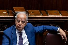 Espulsioni facili e porti sbarrati: radiografia del nuovo decreto sicurezza, cos&igrave; l'Italia sfida l'Europa sui migranti 