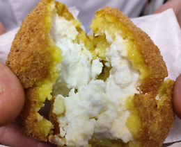Il sole da mangiare: Calogero Matina a San Martino delle Scale mette pace tra arancina e arancino