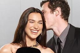 Quando un libro fa da cupido: Dua Lipa e Callum Turner, dall'incontro a Londra alle nozze in Sicilia