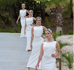 Il filo del bianco in passerella: l'Accademia Alta Moda celebra i nuovi talenti del fashion design