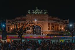 Beer Bubbles compie dieci anni: a Palermo quattro giorni di birre artigianali, show cooking e musica al Politeama
