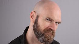 Tyler Mane e il tumore al seno maschile: la diagnosi inattesa spiegata dagli esperti 