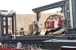 Tromba d'aria sull'Arena di Verona, scenografie danneggiate ma gi&agrave; riparate: la Traviata andr&agrave; in scena