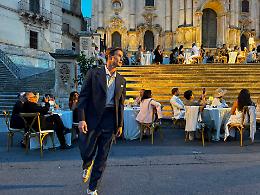 Modica celebra la notte della moda con la sfilata di Brunello Cucinelli