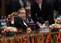 Rivoluzione nello Stretto di Hormuz in bozza d'intesa Iran-Stati Uniti. Araghchi: "Israele cerca di sabotare accordo"