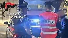 Ubriaco alla guida di una  city car per le strade di Randazzo: i carabinieri lo fermano e lo denunciano