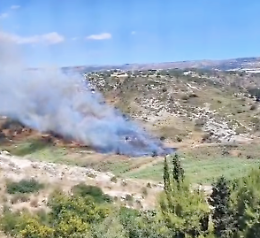 Nuovo incendio nella valle dell'Ippari, probabile innesco doloso a Vittoria