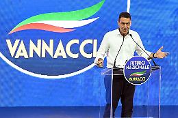 Il grande sorpasso: cos&igrave; Vannacci si sta mangiando la Lega 