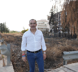 Vittoria, sopralluogo di La Rosa in viale Europa: "L'area non &egrave; stata ancora messa in sicurezza dopo l'incendio dei giorni scorsi" 