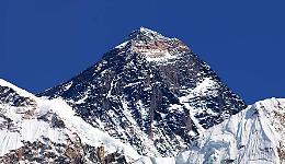 Morto sull'Everest 30 anni fa, l'India lancia la missione per recuperare il corpo di un alpinista