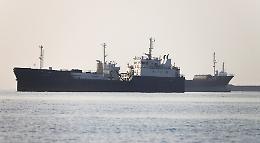Hormuz, la tregua di carta tra Usa e Iran: droni, smentite e il mondo col fiato sospeso