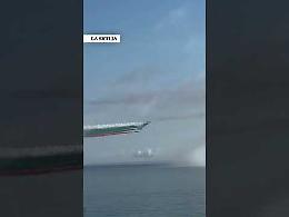 Le Frecce Tricolori incantano il cielo di Lido di Noto