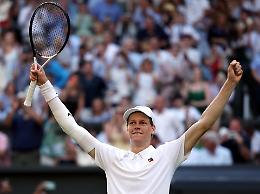 Sinner apre il sipario a Wimbledon: l'esame Kecmanovic per testare il motore