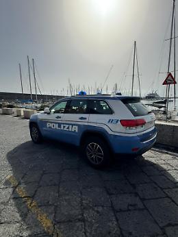 Fari e antifurto tradiscono i ladri: sei denunciati per due tentativi di furto d'auto al porto di Catania