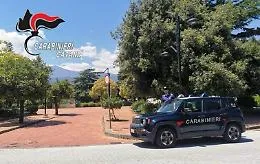 Guida senza casco e al volante con lo smartphone: controlli e multe alle pendici dell'Etna 