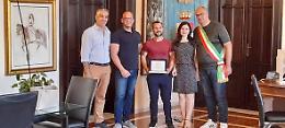 Ispica, l'amministrazione comunale ha ricevuto a palazzo di Citt&agrave; il campione di bodybuilding Daniele Spadola