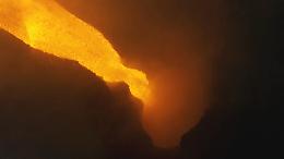 L'Etna e l'"inghiottitoio" di Nord-Est: il mistero del cratere senza fondo che beve la lava 