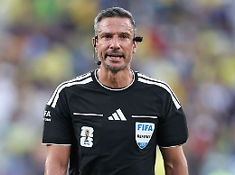 Slavko Vinčić in lacrime: sar&agrave; lui l'arbitro della finale Spagna-Argentina