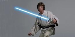 La spada laser di Luke Skywalker fa la storia: battuta all'asta per 3,75 milioni di dollari