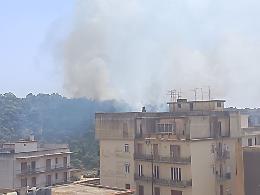 La citt&agrave; di Modica continua a bruciare, roghi senza tregua