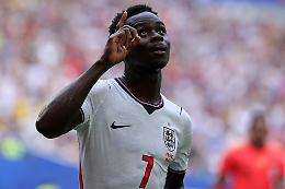  Saka da tripletta e record mondiale: l'Inghilterra batte la Francia 6-4 in una partita da dieci gol che stabilisce un primato per la  Coppa del Mondo