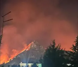 La Sicilia ancora nella morsa del caldo infernale, allerta rossa incendi