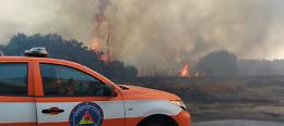 Devastante incendio a Belpasso: agrumeti, uliveti e case rurali divorati dalle fiamme