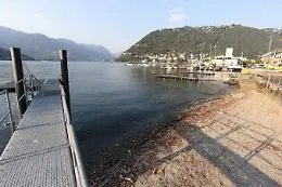 Si tuffa nel lago di Como per salvare il figlio: disperso un turista olandese, salvato il sedicenne