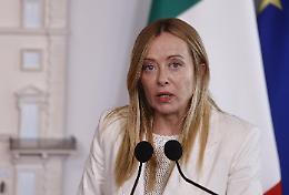 Da Meloni pollice verso su Vannacci: Palazzo Chigi prende le distanze dal video del generale (con molti "ma")