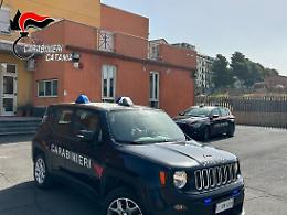 Finge di aiutare a ritrovare l'auto rubata ma poi pretende 7.000 euro: arrestato 