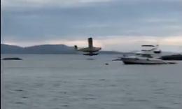 Un idrovolante si schianta e brucia a Seattle, un video amatoriale mostra gli attimi fatali