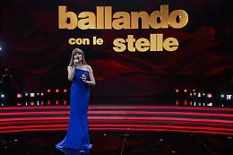 "Ballando con le Stelle", si parte il 3 ottobre tra rumors e smentite: chi ci sar&agrave;?