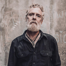 Addio a Glen Hansard, voce dei The Frames e premio Oscar: muore in incidente in moto a Dublino