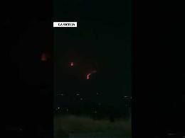 Le immagini notturne dell'eruzione dell'Etna