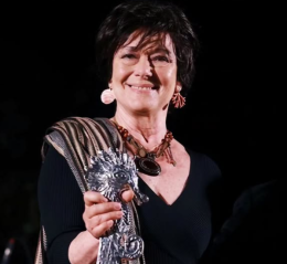 Monica Guerritore e il ritorno del cancro: "Ho fatto la chemio per la prima volta"