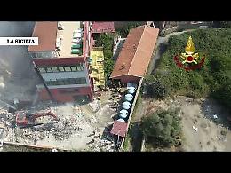 Crollo di Messina, il recupero del corpo senza vita del primo disperso