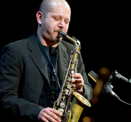 Stefano Di Battista chiude il Castro-reale Jazz Festival con la dolce vita del jazz italiano