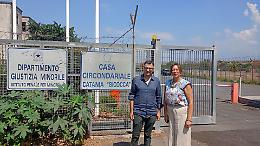 Lanciati 23 cellulari nel carcere di Bicocca per i detenuti dell'alta sicurezza. Barbagallo (Pd): &laquo;Permeabilit&agrave; preoccupante&raquo;
