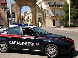 Bonnie e Clyde trapanesi finiscono agli arresti domiciliari, erano l'incubo dei commercianti