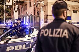 Sorpresi a smontare infissi in un appartamento: arrestati due palermitani